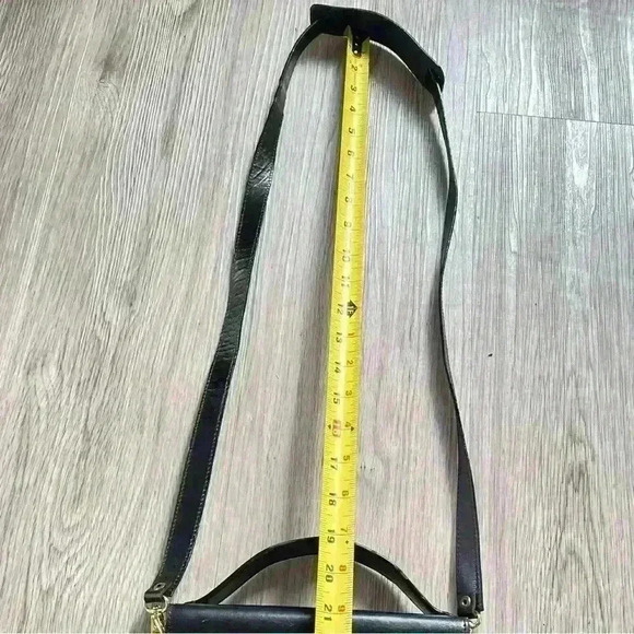 NUOVO  CAPICA BLVK LEATHER MESSENGER CROSSBODY BAG - Picture 14 of 16